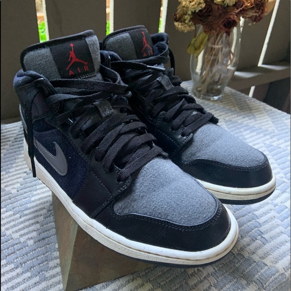 Jordan Other - Men’s 9.5 (43) Nike Air Jordan 1 Mid ‘Winterized’